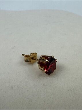 14K Gold Red Gem Stud Earring Single Earring